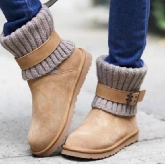 UGG Cambridge Cable Knit Fold Over - Picture 3 of 12